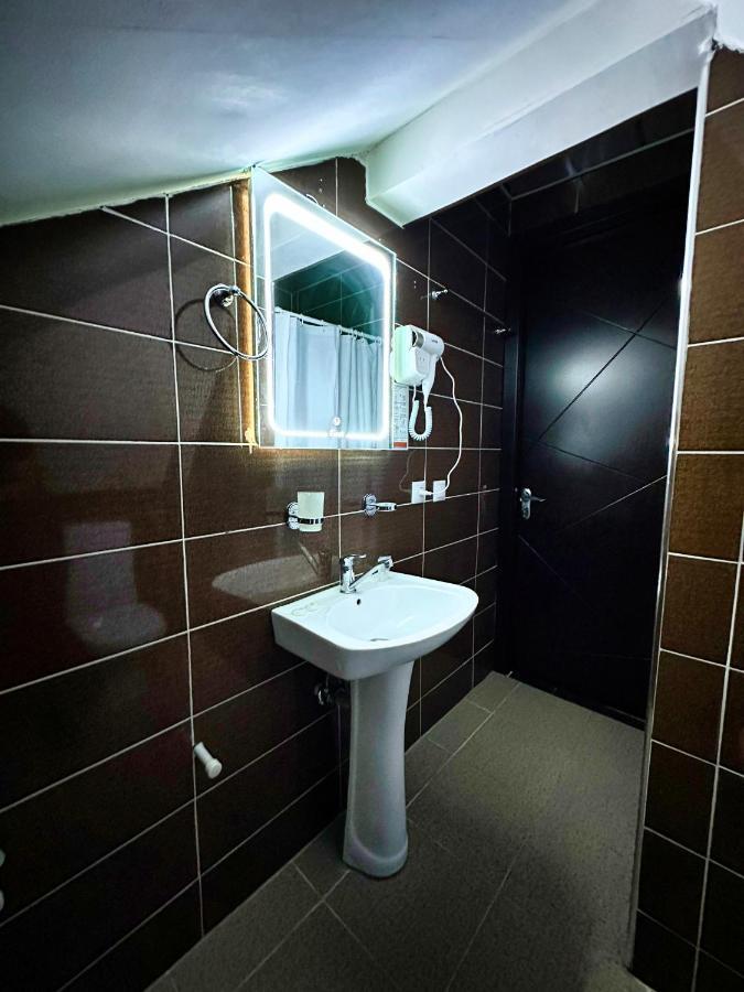 Metekhi View Hotel Тбілісі Екстер'єр фото
