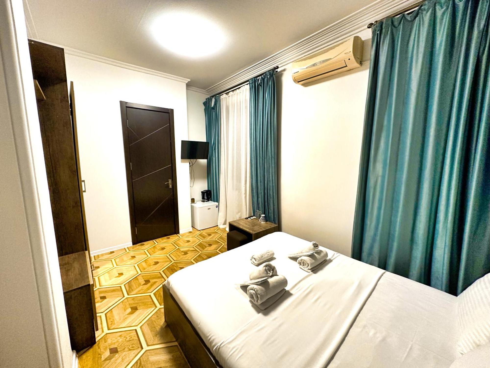 Metekhi View Hotel Тбілісі Екстер'єр фото