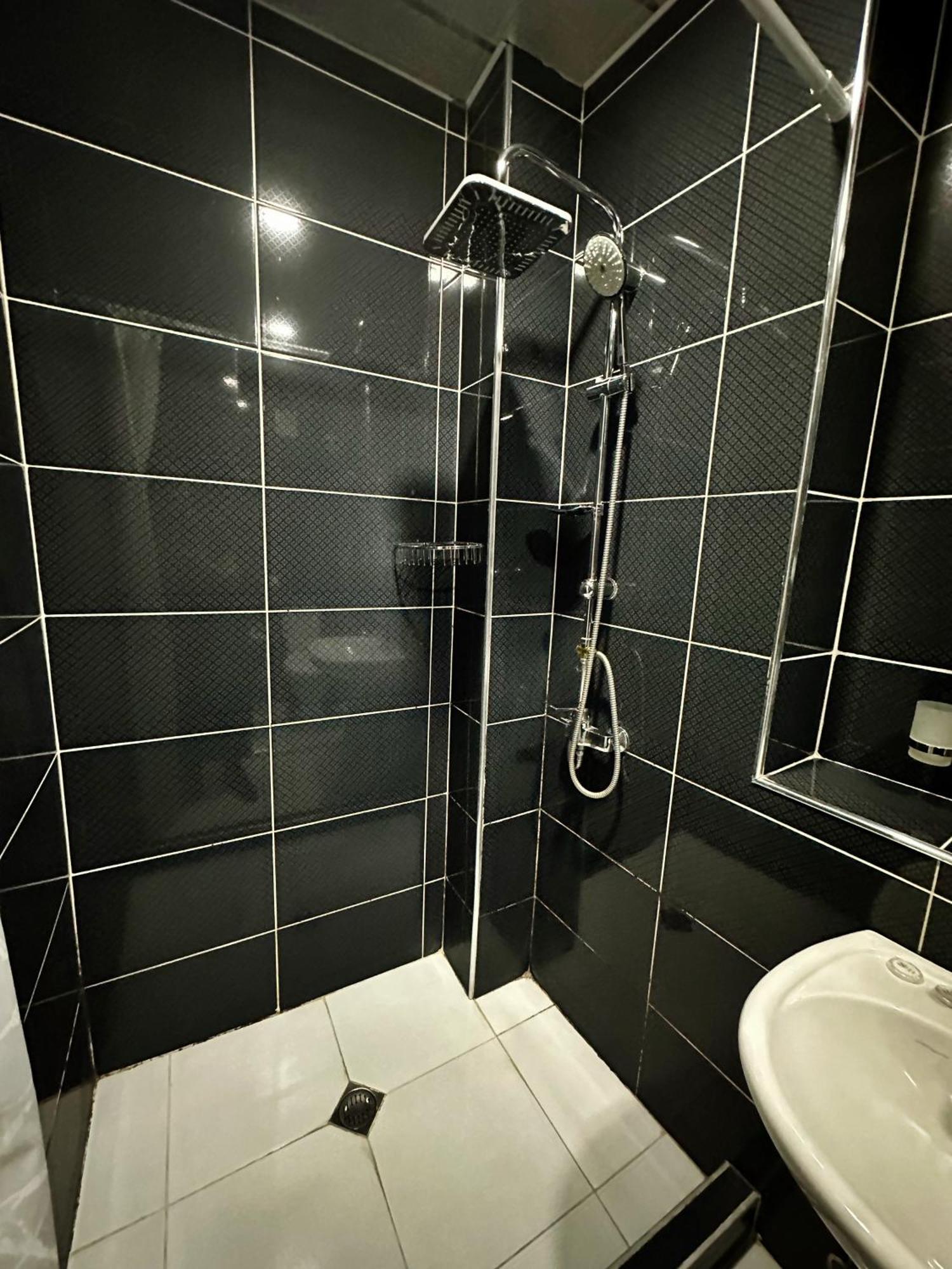 Metekhi View Hotel Тбілісі Екстер'єр фото